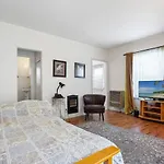 Lovely Studio Apartment Located In Santa Monica B